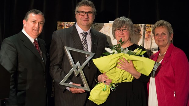 Jacques Poulin reçoit le prix Distinction 2014
