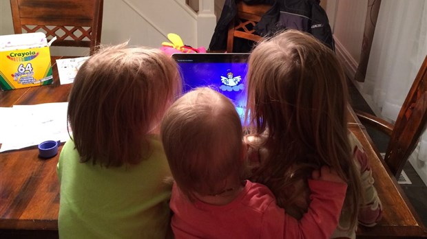 Les foyers québécois avec enfants plus équipés et plus connectés