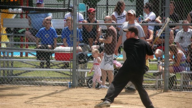 Tournoi de balle donnée à Rivière-du-Loup