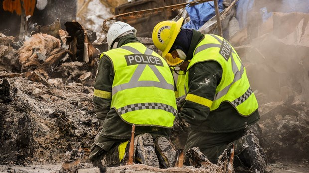 Incendie de L'Isle-Verte: la SQ honore 63 policiers et employés