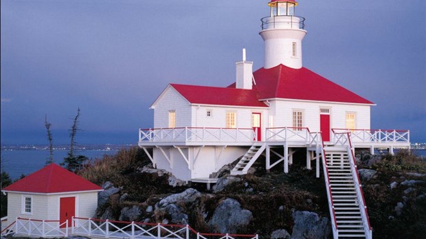 Duvetnor achète le phare du Pot à l’Eau-de-Vie