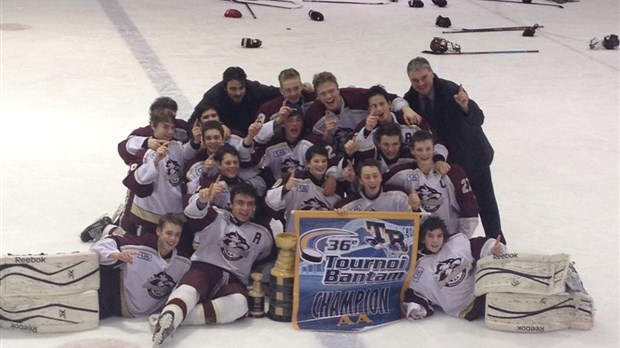 Le Promutuel de Rivière-du-Loup Bantam AA champion à Trois-Rivières
