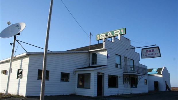 Le Bar L'Émotion de L'Isle-Verte pourra être démoli en 2016