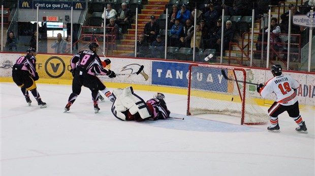 Match en rose : les 3L s’inclinent en prolongation