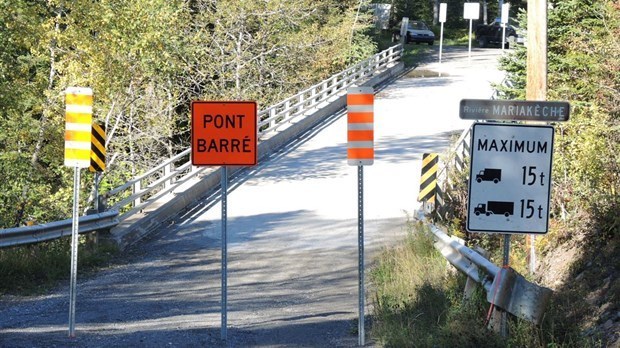 Réunion d'information sur le pont de la Mariakèche à Saint-Clément