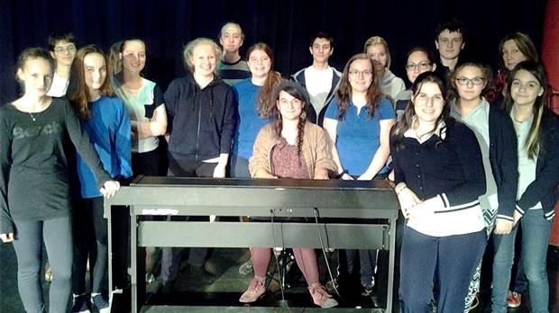 La troupe de Théâtre-études du Collège Notre-Dame présente « Enfin, vous v’là! »