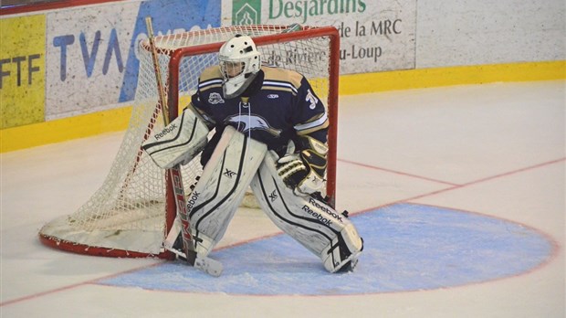 Mandolese blanchit les Albatros
