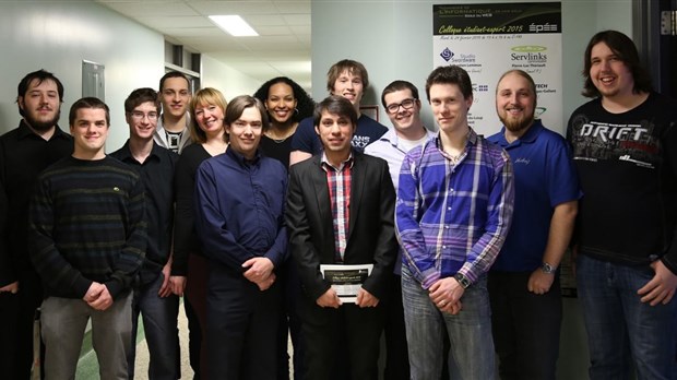 Étudiants et experts informatiques réunis le temps d'un colloque