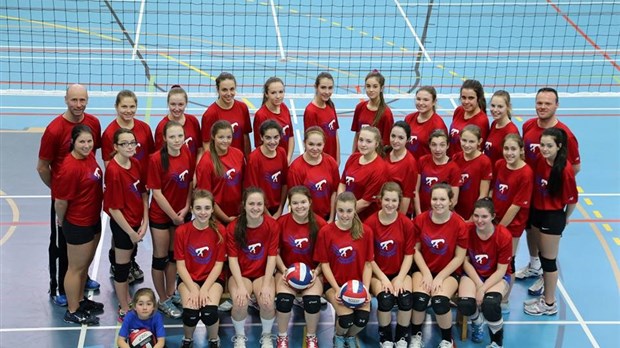 27 élèves se perfectionnent en volleyball