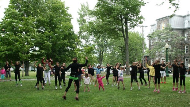 Zumba en famille au Parc-du-Campus-et-de-la-Cité