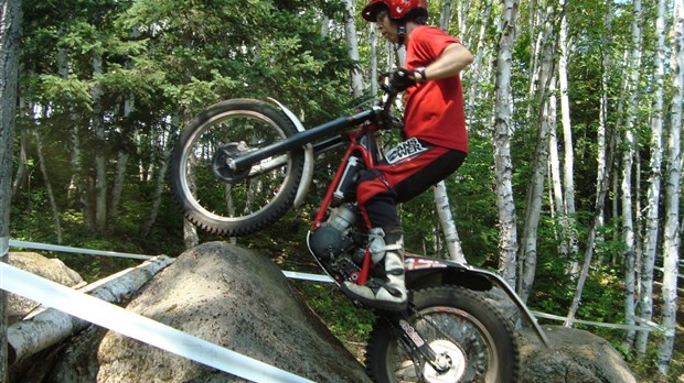Compétition de moto trial à Saint-Alexandre