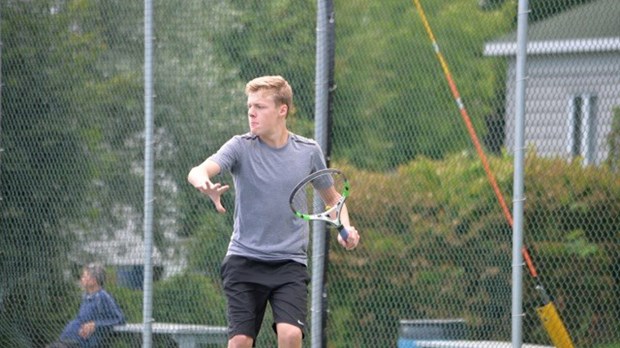 Une récolte fructueuse pour le club de tennis de Rivière-du-Loup