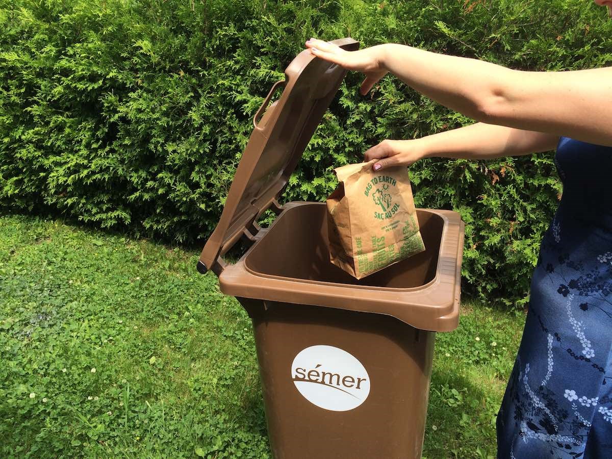 Les déchets, ça ne va pas dans le bac brun!