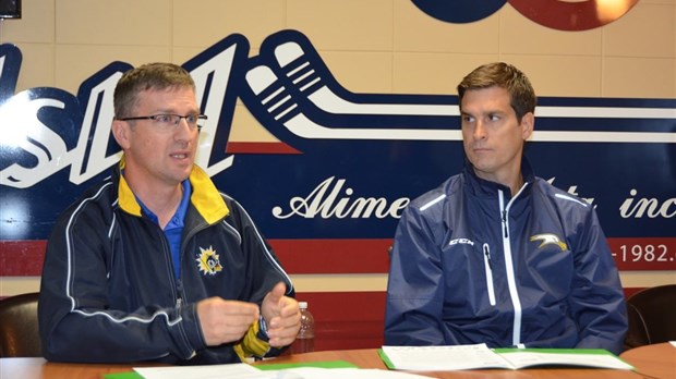 Christian Caron et les Albatros aident Hockey Rivière-du-Loup