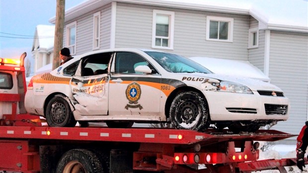 Collision impliquant une autopatrouille et une dameuse