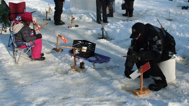 Tournoi de pêche sur la glace