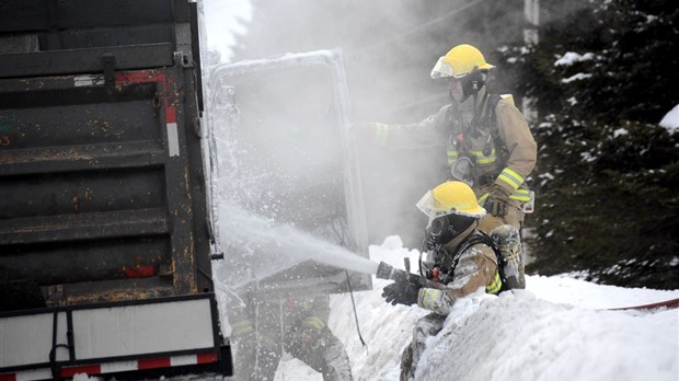 Incendie dans un camion lourd à Saint-Modeste