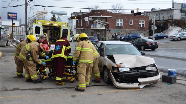 Collision au coin des rues Lafontaine et Fraser 