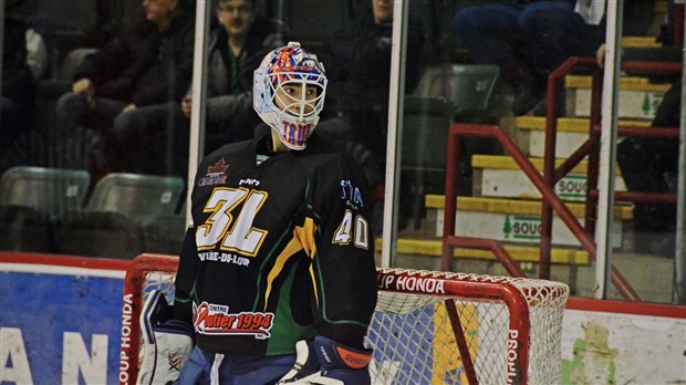 3L : Hannay signe, Trudeau de retour 