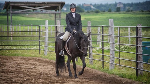 Héloïse Lebel au Championnat d’équitation western du Québec