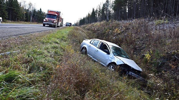 Capotage sur la route 185 à Saint-Hubert-de-Rivière-du-Loup