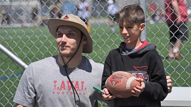 Gabriel Ouellet marque l’histoire du football universitaire 