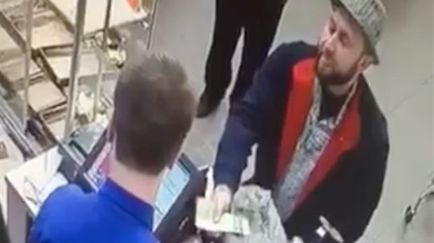 Vol au McDonald's du Walmart à Rivière-du-Loup