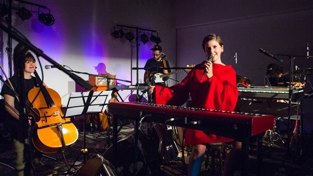 Le spectacle de Klô Pelgag au Musée en images