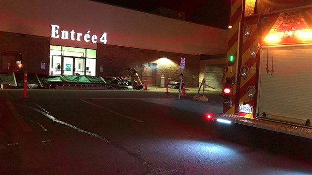 Début d'incendie à l'entrée du Centre commercial Rivière-du-Loup