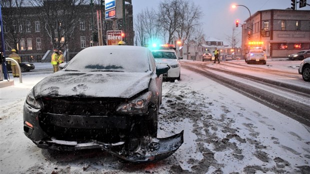 Collision sur la rue Lafontaine à Rivière-du-Loup