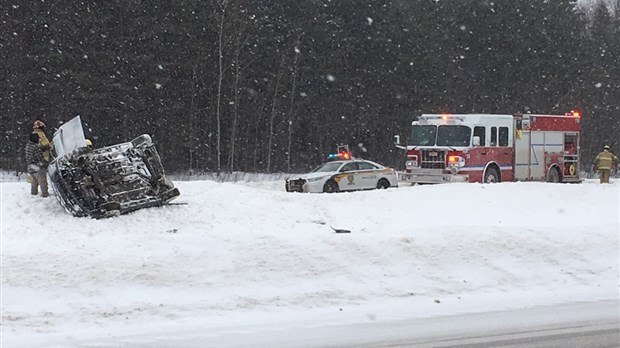Capotage sur l'autoroute 20 à Rivière-du-Loup