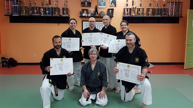 Quatre ceintures noires de Kobudo dans la région