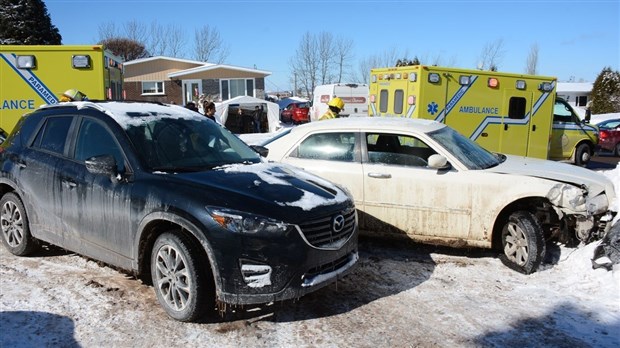 Accident sur le boulevard Armand-Thériault