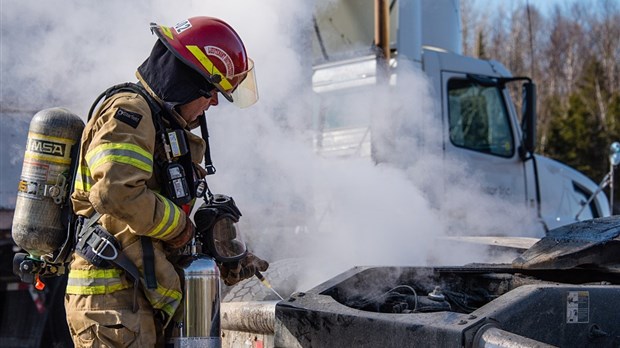Incendie de véhicule sur l’autoroute 20