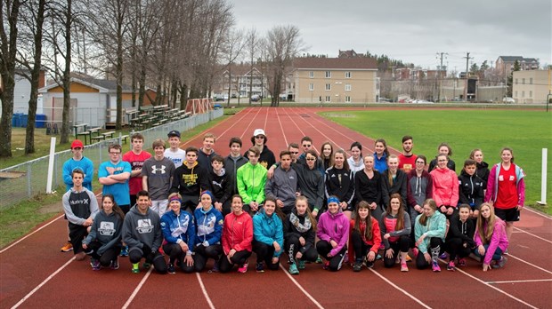 40 jeunes de l’ÉSRDL participent aujourd’hui à La Course