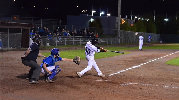 Du baseball senior plus compétitif