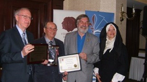Jean-Marie Deschênes reçoit le Prix Honorius-Provost