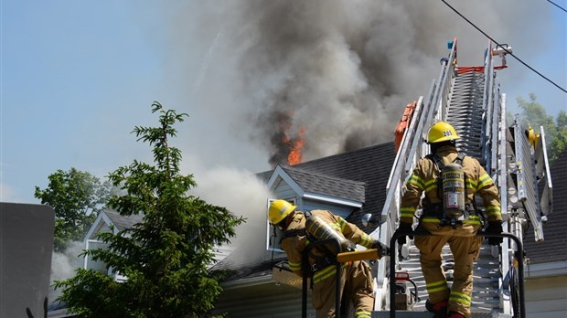 Incendie sur la rue Saint-Marc à Rivière-du-Loup