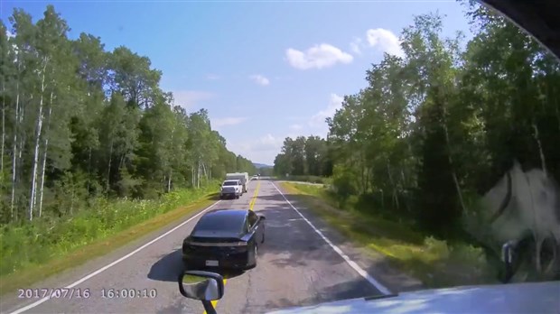 [VIDÉO] Manoeuvre dangereuse à Saint-Hubert-de-Rivière-du-Loup 