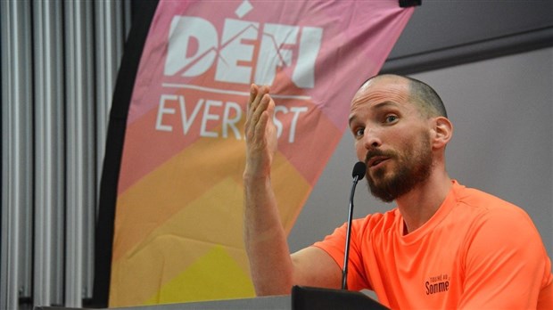 Défi Everest : un Squat-Don au Centre commercial Rivière-du-Loup