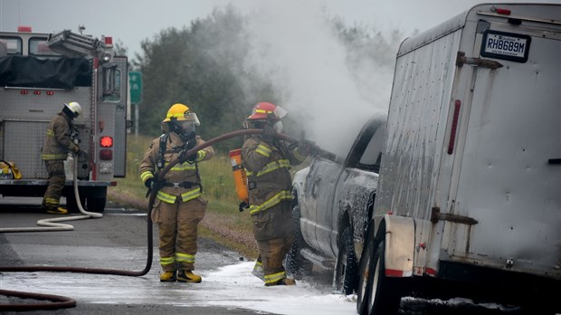Incendie de véhicule sur l'autoroute 20