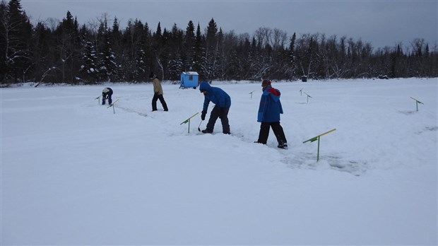 Tournoi de pêche sur la glace au lac Témiscouata 