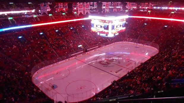 Le Centre Bell pour des hockeyeurs louperivois 