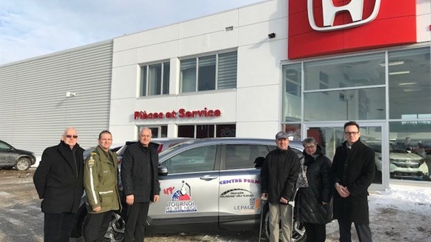 800 hockeyeurs prennent d’assaut le Centre Premier Tech
