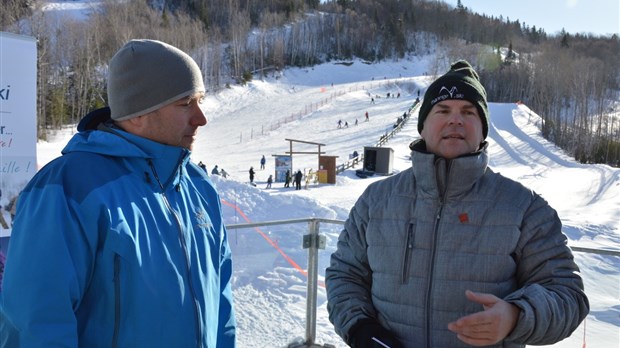 Les 5 à 8 ans initiés gratuitement au ski alpin et à la planche à neige