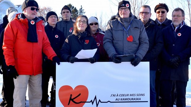 Mes soins restent ICI lancent une campagne populaire inspirée des « carrés rouges »
