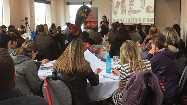 Des intervenants jeunesse s’informent sur la légalisation du cannabis