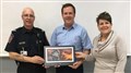 Un timbre de Postes Canada rend hommage aux pompiers canadiens