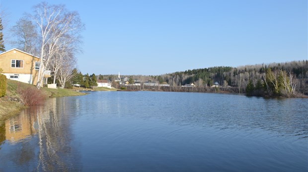 Toujours là pour la santé et la beauté du lac Long