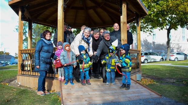 Un nouveau pavillon installé dans le parc Vézina de Rivière-du-Loup